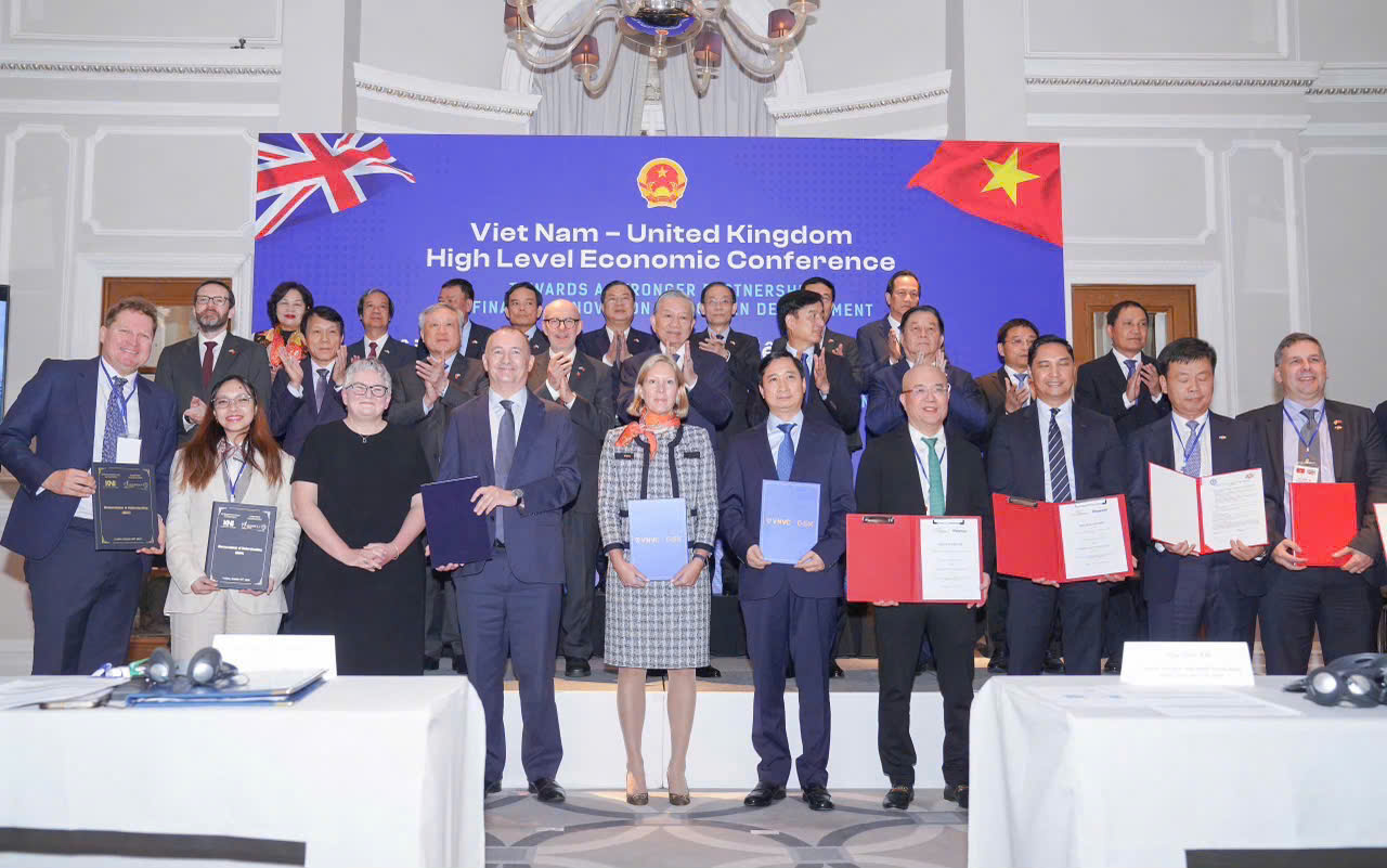 KPMG Việt Nam và ACCA ký kết hợp tác chiến lược hỗ trợ phát triển Trung tâm Tài chính Quốc tế Việt Nam